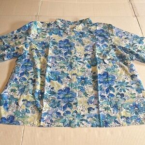 NWT Alfred Dunner Floral elbow fit Button-Up Shirt multi blues side slits collar